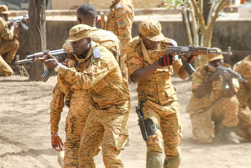 Uniforme Militar Camuflado